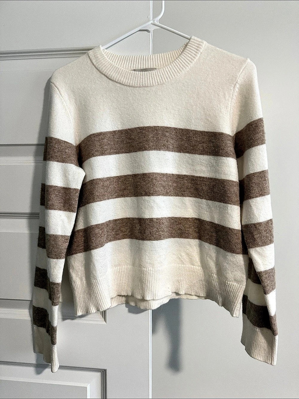 BeCool Striped Sweater in Cream & Brown Size M/ L